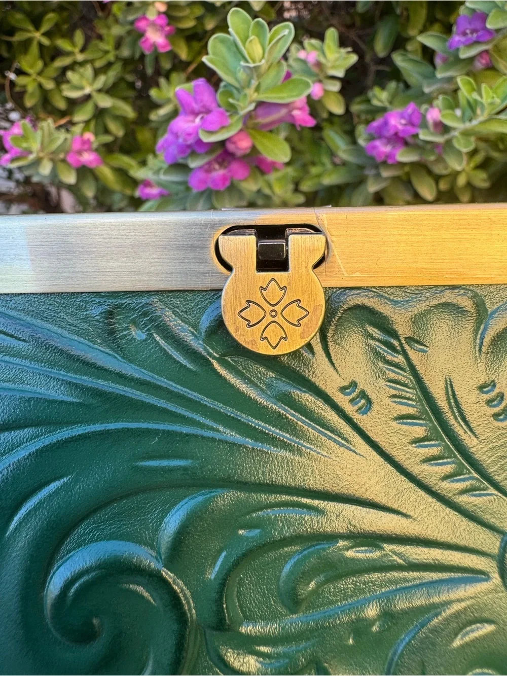 NWT Patricia Nash Emerald Green Floral Embossed Leather Cauchy Wallet